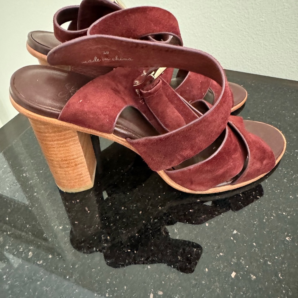 Joie burgandy suede heels